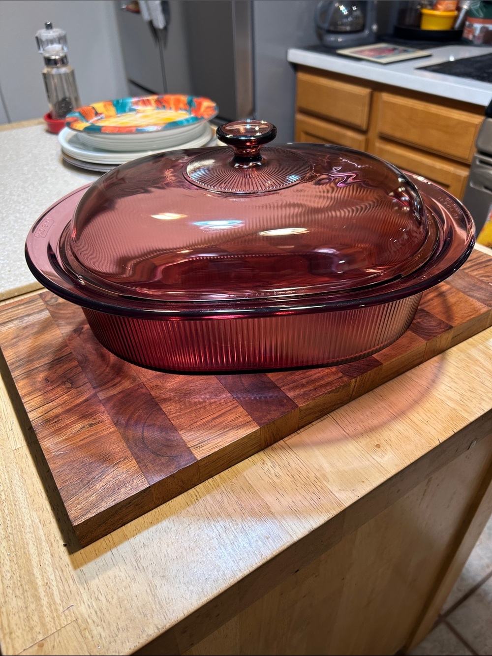 Visions cranberry 4Qt roaster Dutch oven dish. Perfect condition